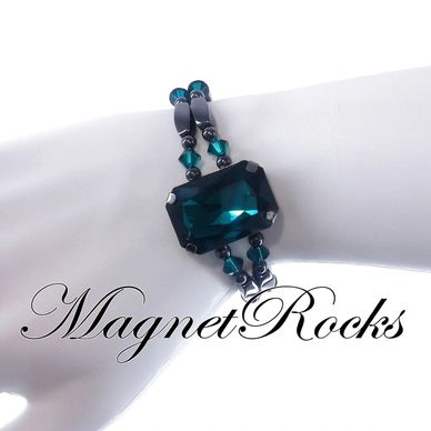 Bracelet features Magnetic Hematite, Emerald Crystal by Swarovski ® and a Magnetic Jewelry Clasp.