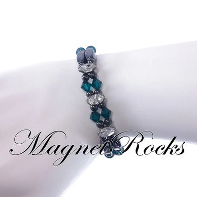 Bracelet features Magnetic Hematite, Emerald Crystal by Swarovski ® and a Magnetic Jewelry Clasp.