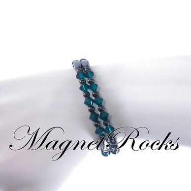Bracelet features Magnetic Hematite, Emerald Crystal by Swarovski ® and a Magnetic Jewelry Clasp.