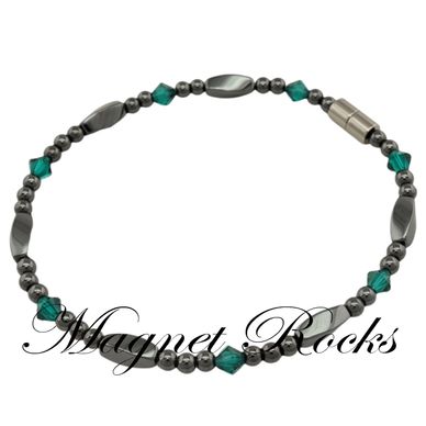 Magnetic Emerald Anklet features Emerald Crystal by Swarovski® and Magnetic Jewelry Clasps.