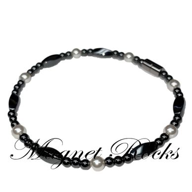 Magnetic White Pearl Anklet features White Pearl Crystal by Swarovski® & Magnetic Jewelry Clasps.