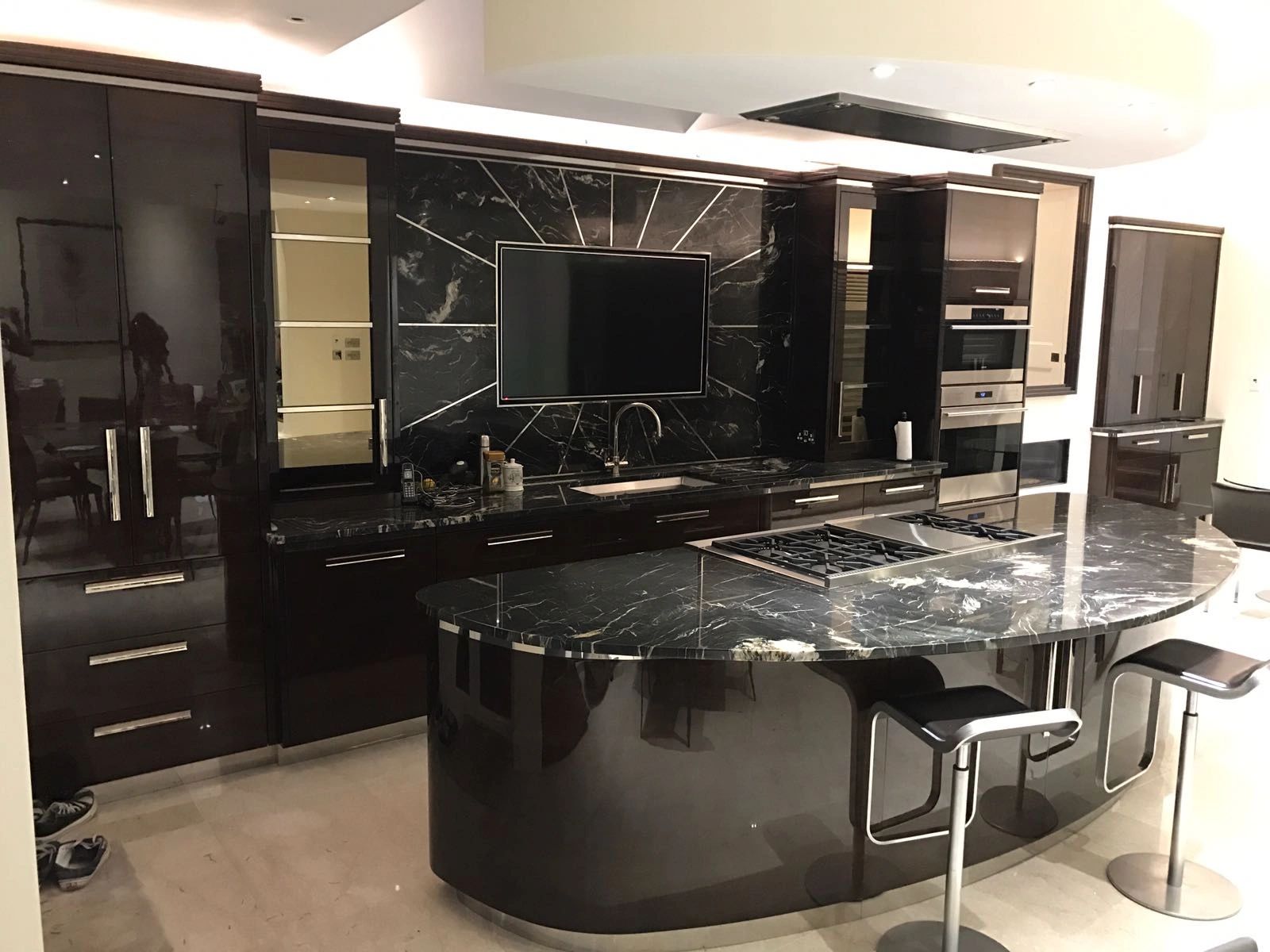 High gloss kitchen