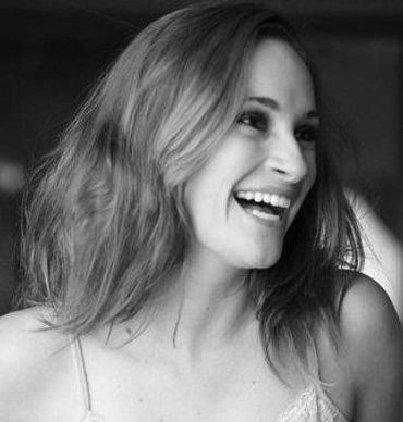 Julia Roberts Impersonator and Lookalike