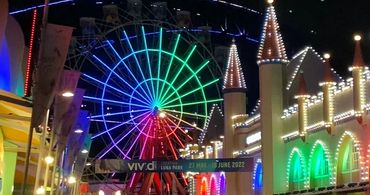 Luna Park Ferris Wheel RGB Lighting