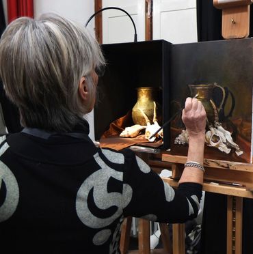 Still life painting class