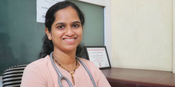 One of the best Ayurvedic Doctor in Vasai Sharangdhar Ayuredic Clinic in Vasai West