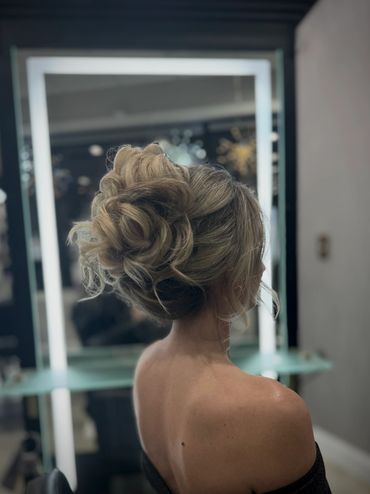 90s up do on blonde hair