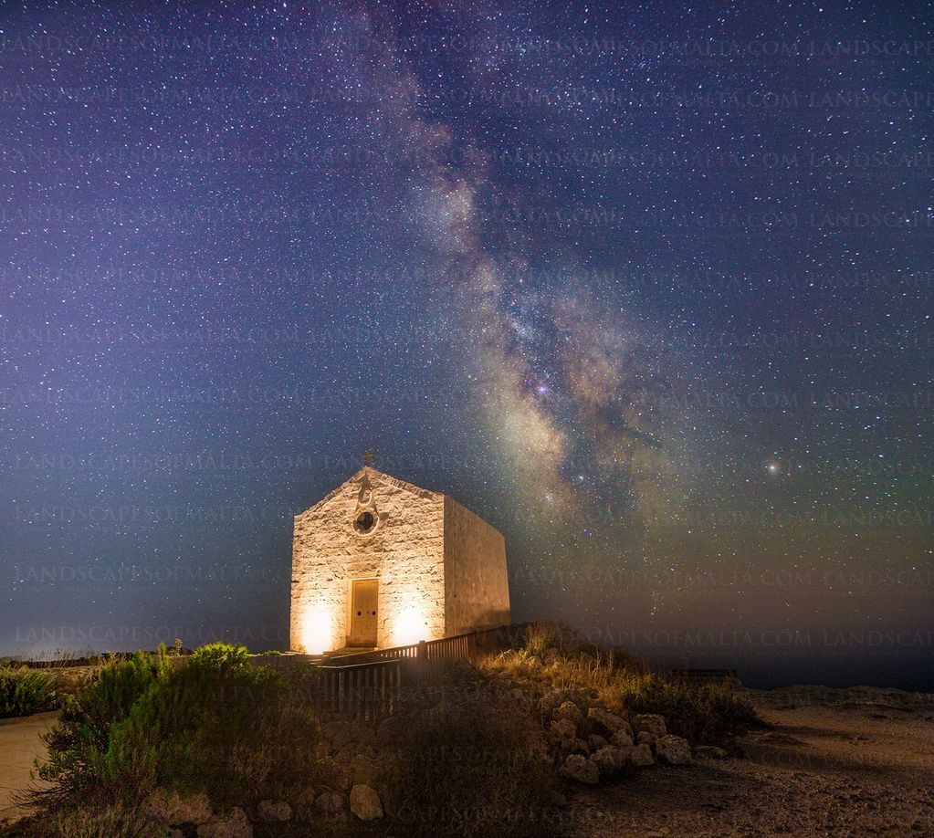 Starscapes of Malta by Derren Vella. Star Scapes of Malta nilkyway from Dingli Cliffs Chapel
