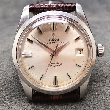 Tudor Small Rose 7966