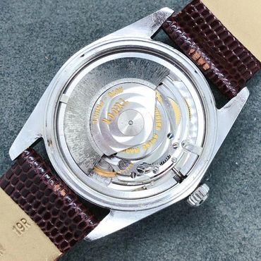 Tudor Small Rose 7966