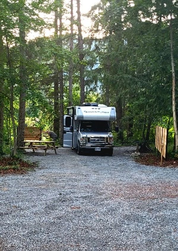 Rv sites tent sites, picnic tables fire pits, brand new washroom, tenting near mara lake