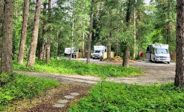 Camper vans, rv trailers, tents camping in the okanagan, full hook ups