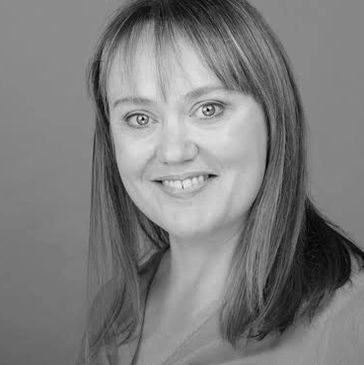 Danielle Macleod offers coaching, live events and online courses to support your personal and profes