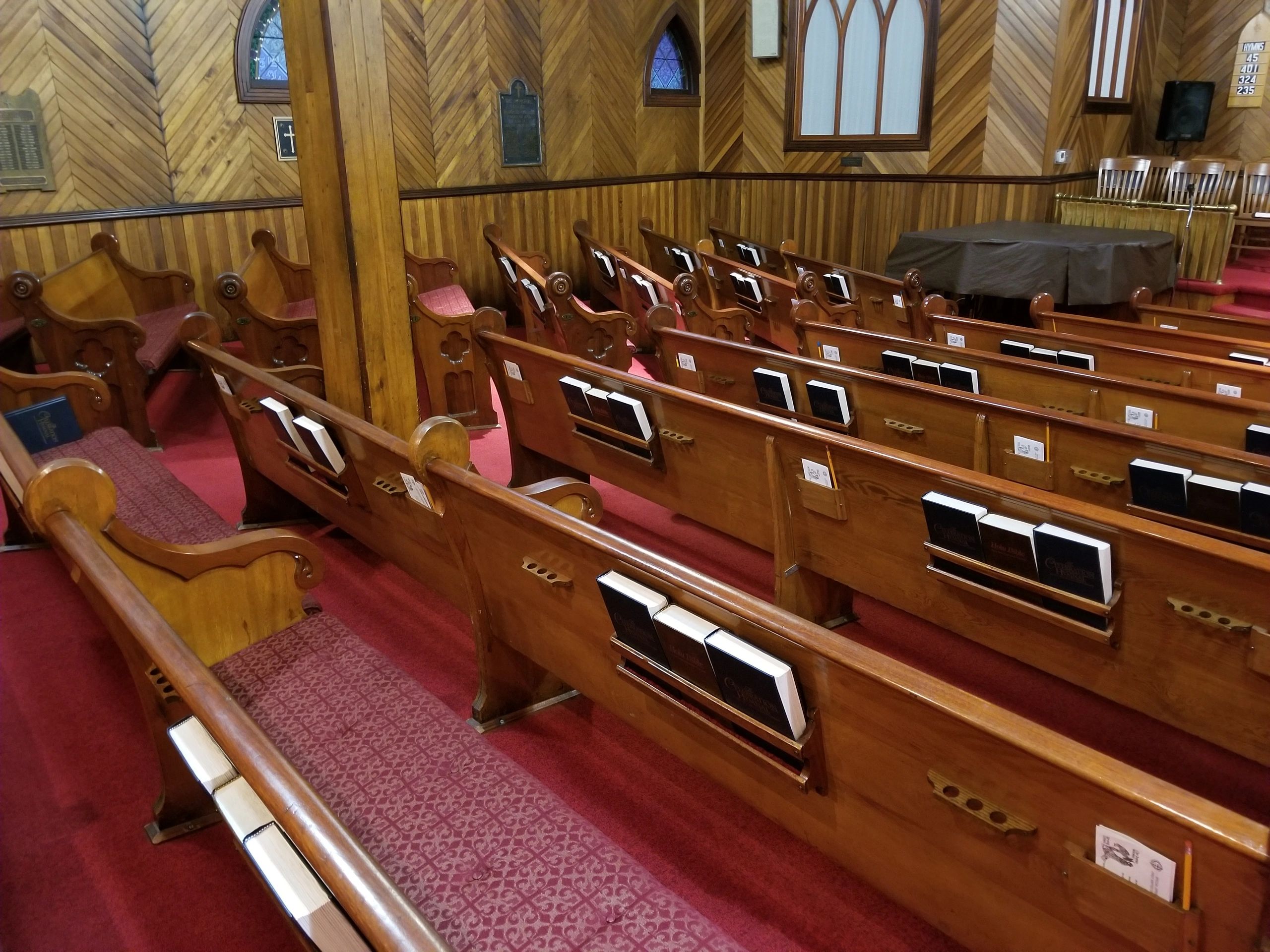 Interior of Sanctuary at First Baptist Church of Troy