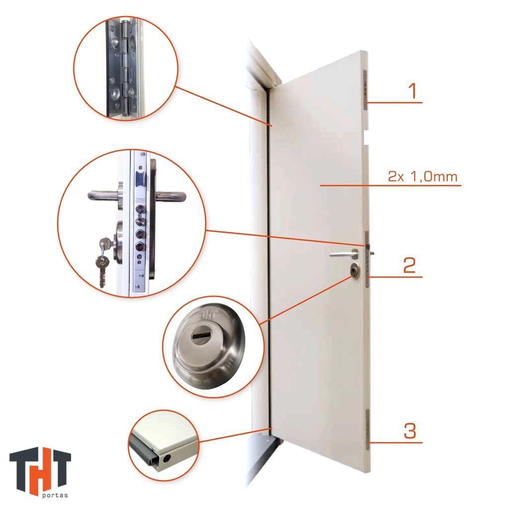 Uma porta branca blindada aberta com fechadura e batentes em aço fechadura em aço marca tht