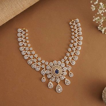 An elegant and stunning neck jewellery