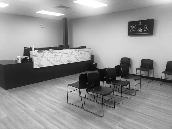 Walk in clinic
urgent care
medical centre
health centre