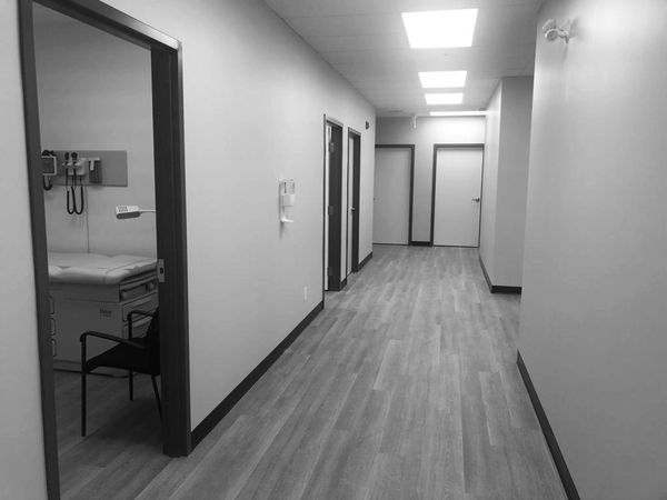 Walk in clinic
urgent care
medical centre
health centre