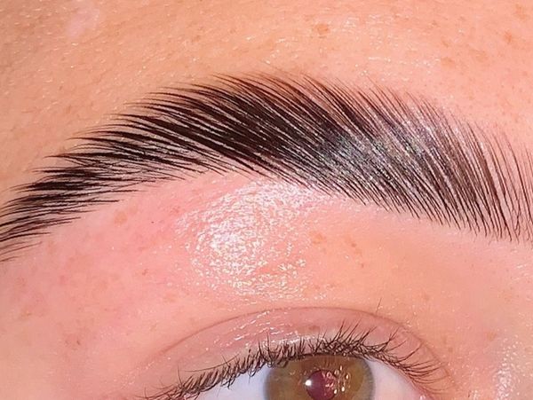 Brow lamanation on client 