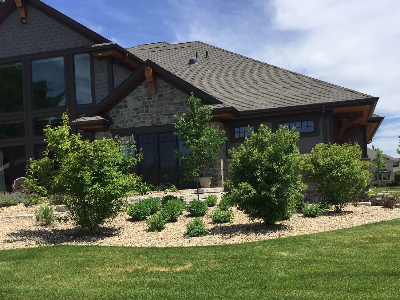 Sioux Falls Landscaper Pumps Up Curb Appeal With Trees And Shrubs