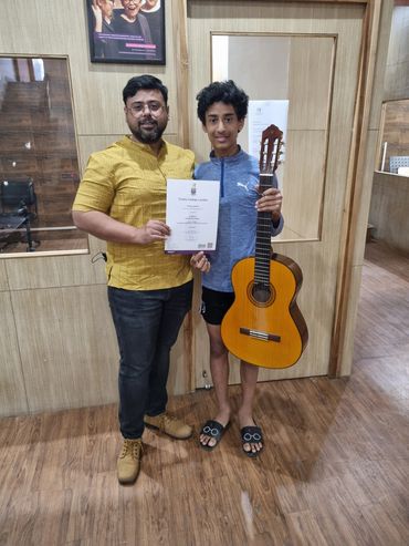 Best Guitar Classes In Gurgaon