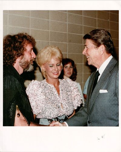 George Richey Songwriter shaking hands with President Ronald Reagan