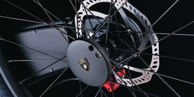 Automobili Lamborghini rRear wheel is easily removed without the need to adjust a chain or brakes.