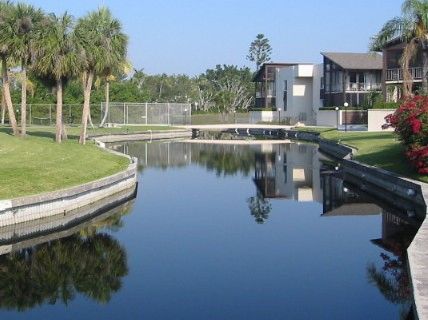 Longwood Condominiums, Palm Beach Gardens, FL