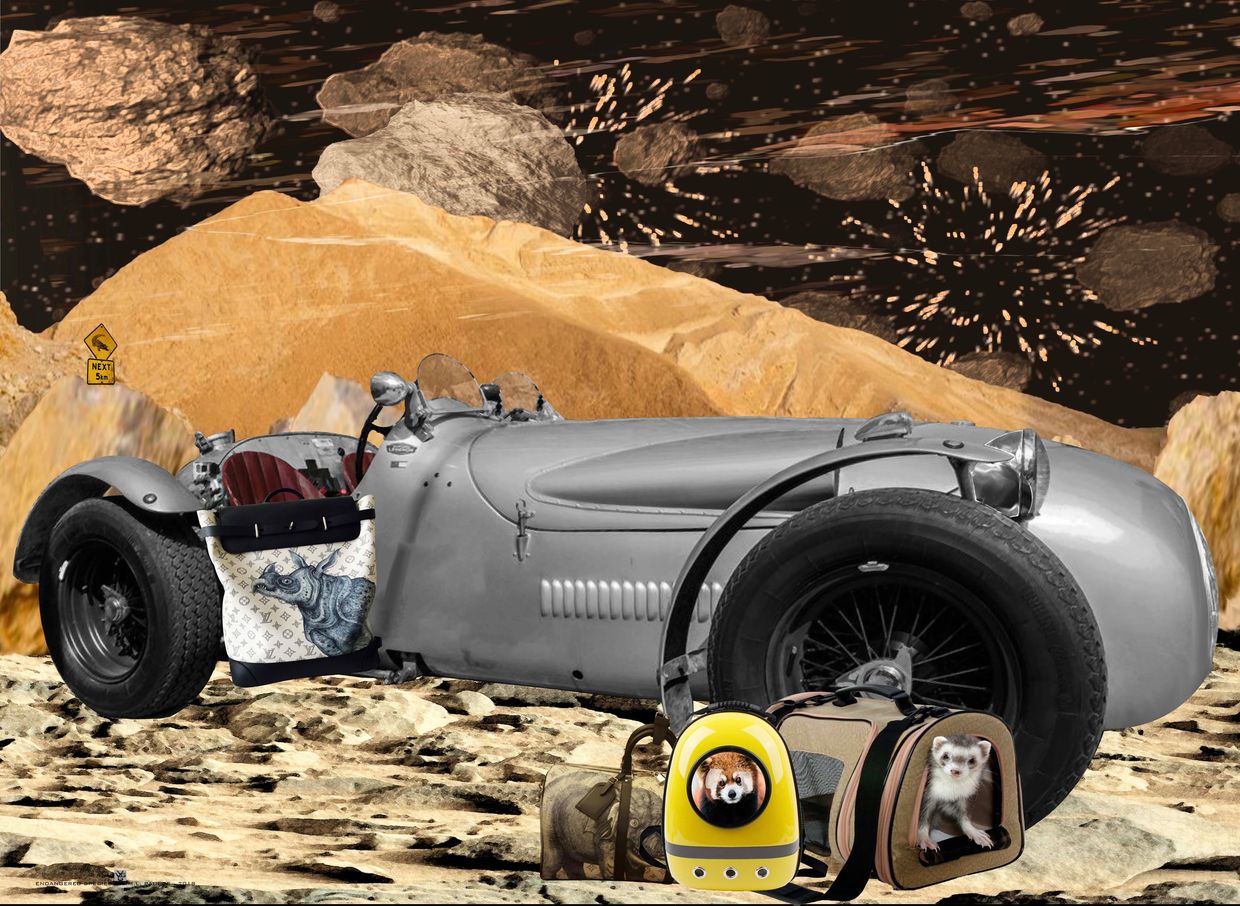 Extensive use of Brown colors make a nice foil for the vehicle.