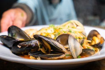 Mamma Gina Spaghetti Mussels and Clams Entree