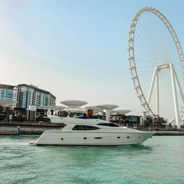 yachting in dubai