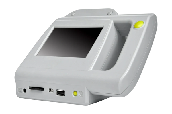 Equipo médico de ULLS utilizando innovaciones de Plusoptix
