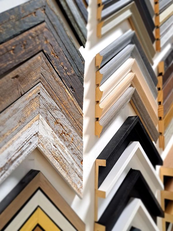 Various mouldings to choose from