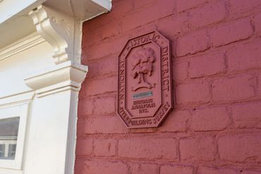 Historic medallion, downtown Annapolis