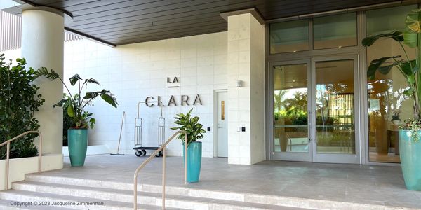 Front entrance to La Clara, West Palm Beach, luxury condos for sale