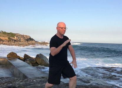Brush Knee Stance in front of ocean - Tai Chi Chuan Yang Family form. Taijiquan.