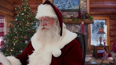 Mile High Santa Claus creating a virtual zoom video visit for the Children's Hospital 2022