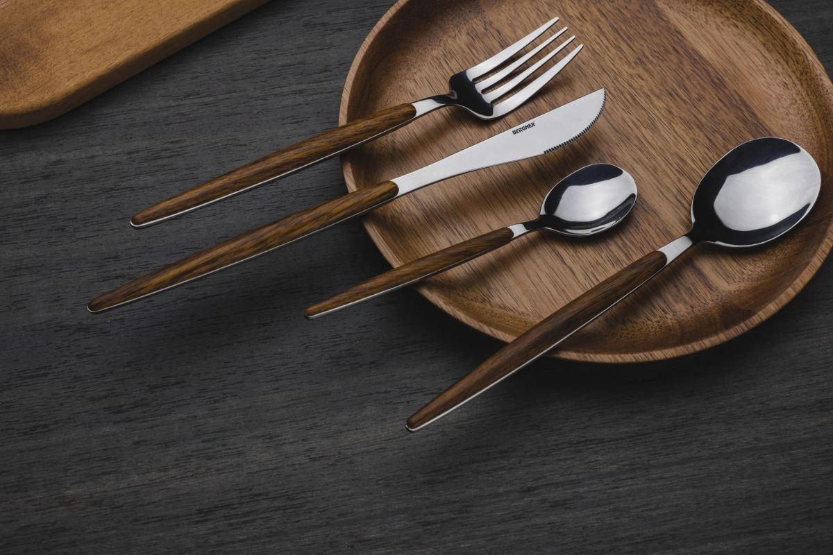 We Serves Best Cutlery 
Art of Eating 
Meany More to be add