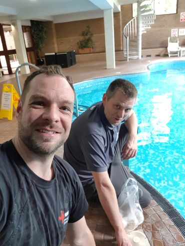 swimming pool light replacement