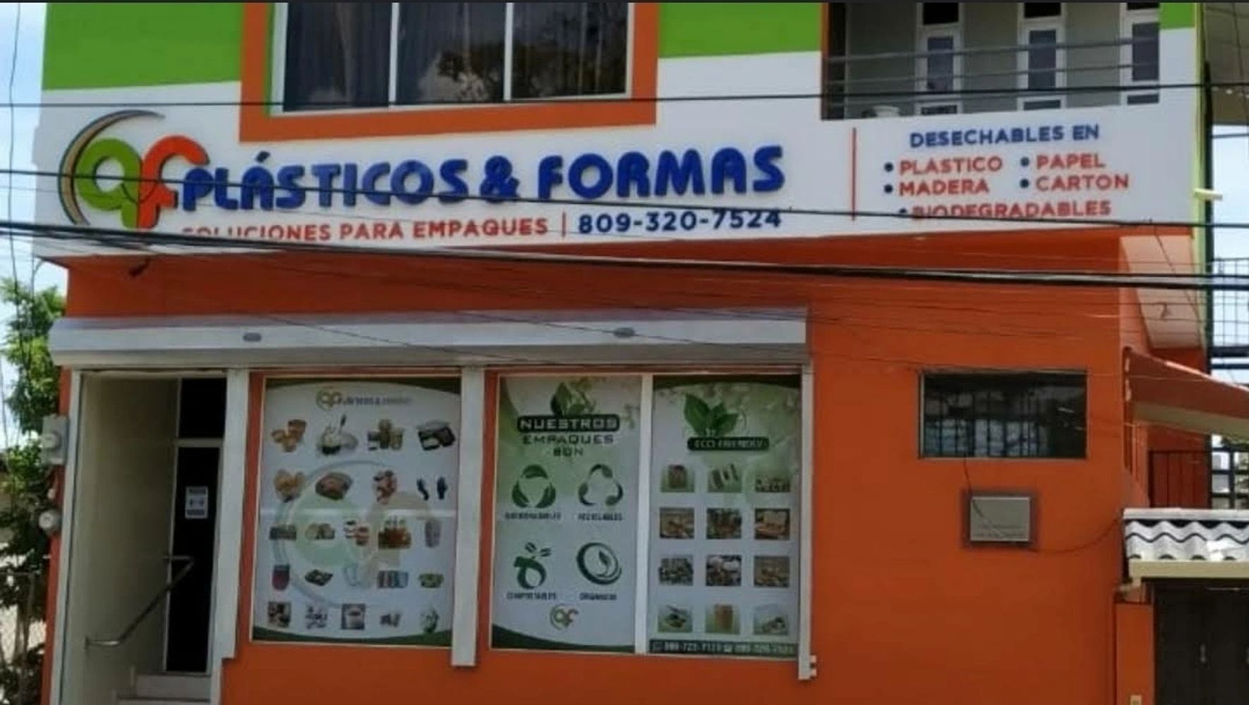 Fachada Plásticos y Formas.
