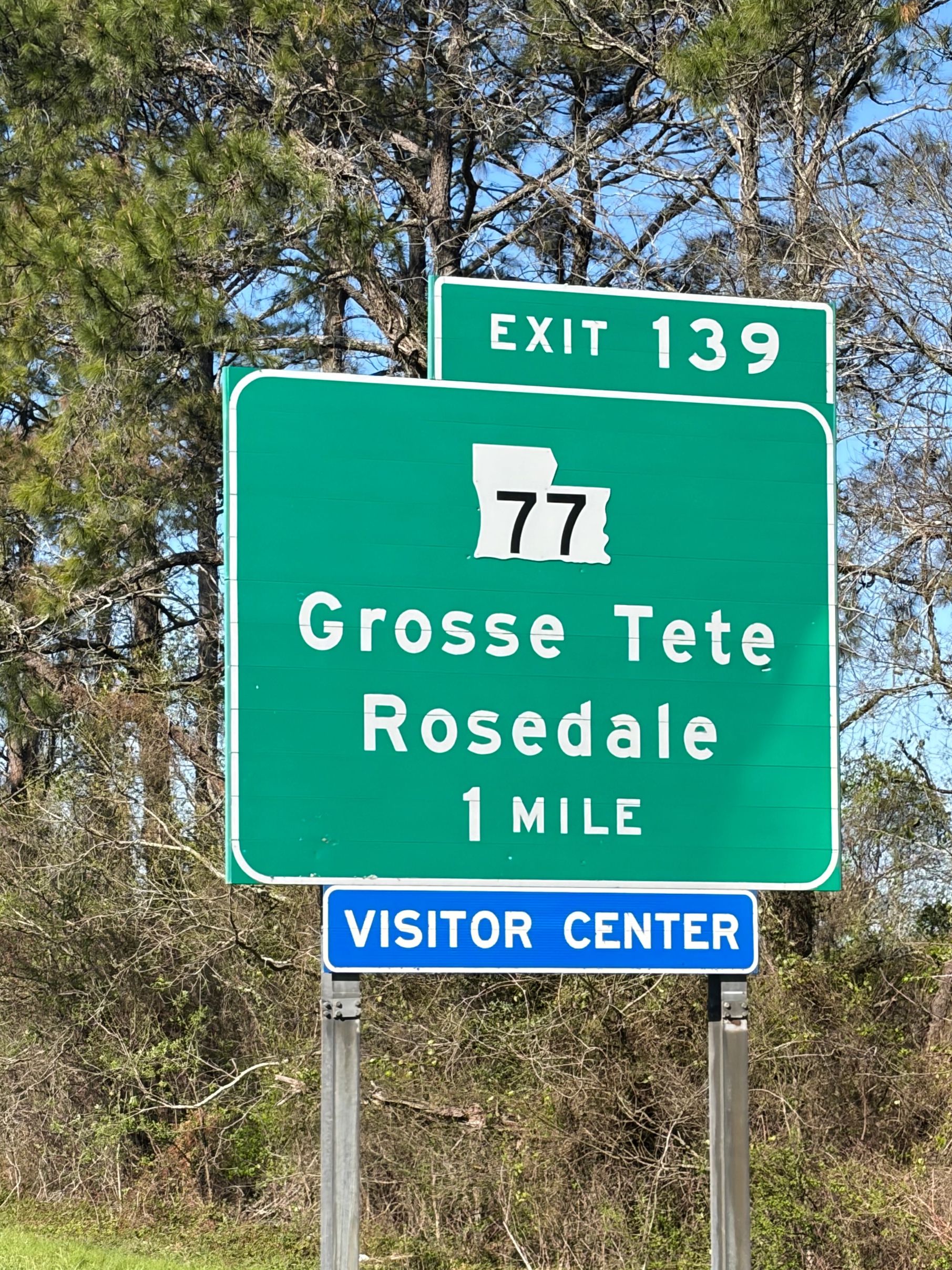 Emergency Tire Change Service on I-10 Exit 139 Grosse Tete, LA near Tiger Truck Stop. Roadside Tire.