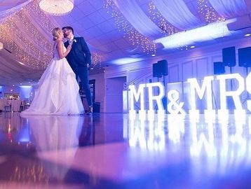 Marquee letter rental for long island and NYC.  Mr and Mrs letter rental from long island booth