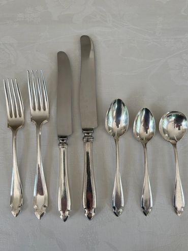 dessert forks - 6    smaller spoons - 6
forks - 18                 soup spoons - 6
smaller forks - 1