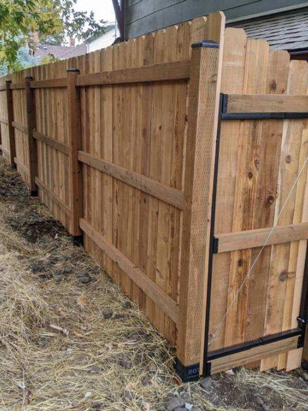 Cedar privacy fencing in Roseburg, Oregon fence construction cedar gate