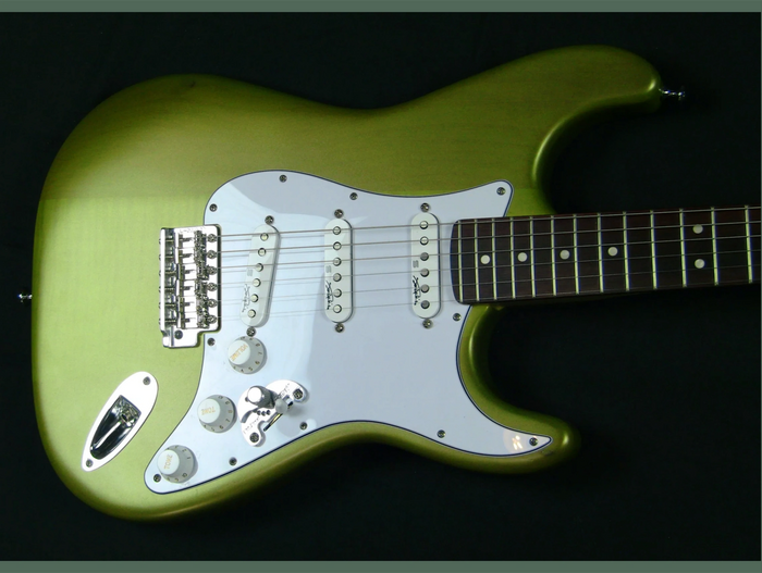 The L-Guitar (TM) Fade Away Radius Body (Patent Pending) Stratocaster . Ergonomically enhanced guita