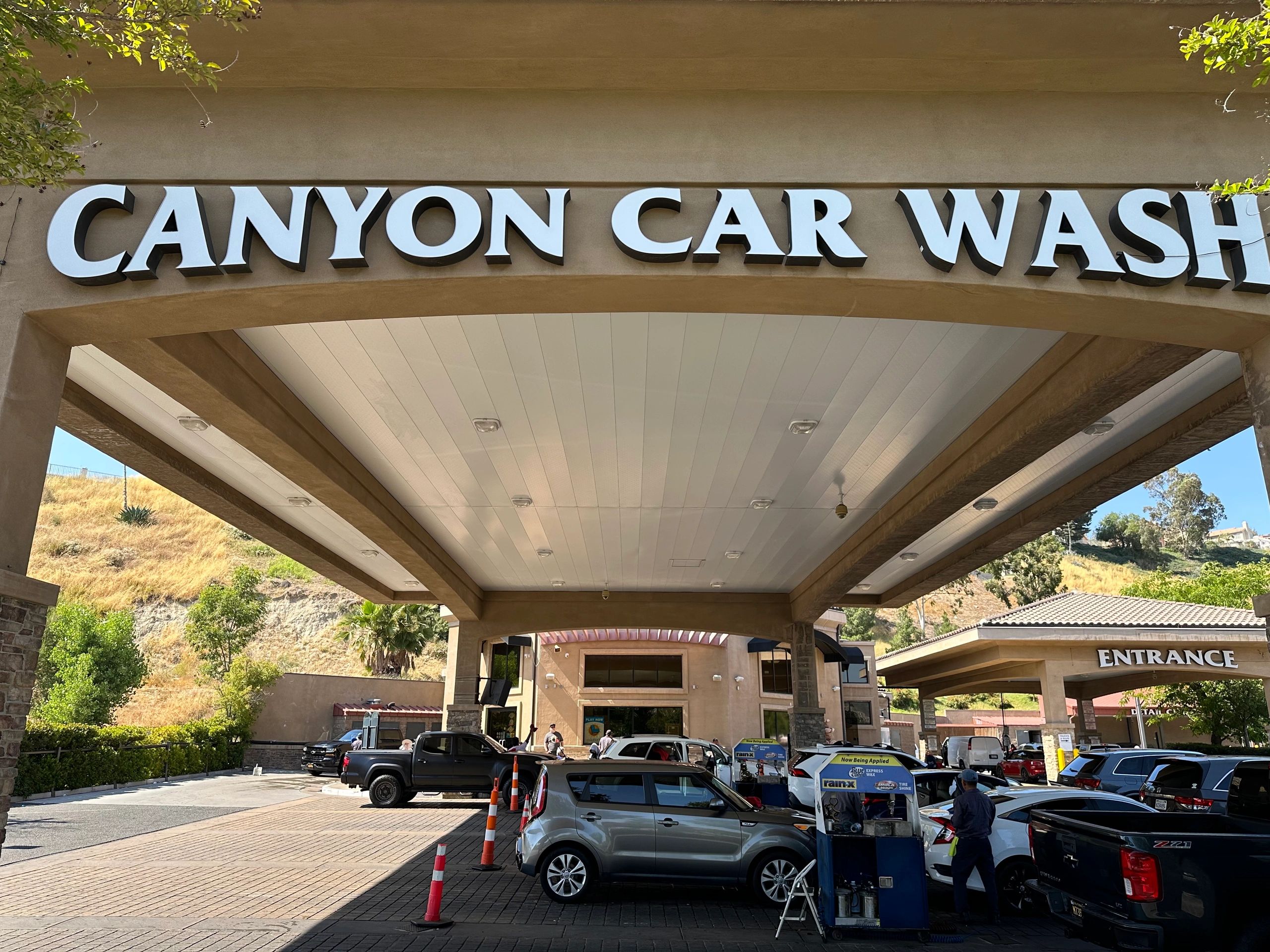 Canyon car wash best car wash Santa Clarita Groupon Yelp google reviews top car clean valencia