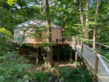 Awesome yurt, with 40 ft deck