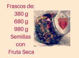 Frascos de Vidrio con Semillas y Fruta Seca