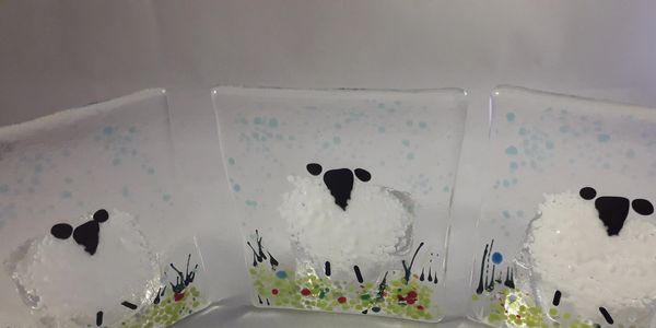 Sheep tealoghts. Frit and glassline paint