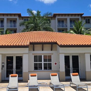 HOA CLUB HOUSE ROOF CLEANING